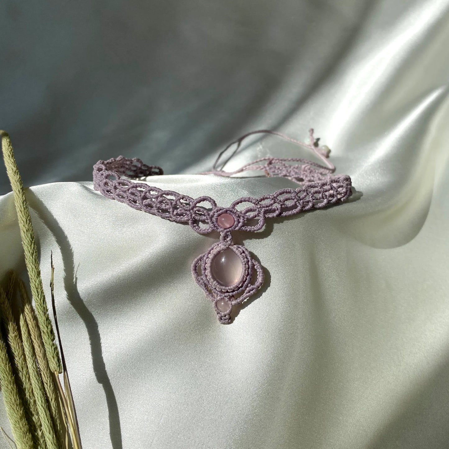 Makrome Pembe Kuvars Choker